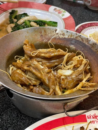 ขาห่านอบหมี่