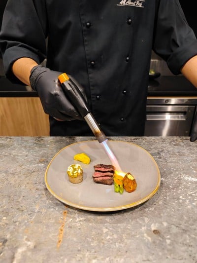 อาหาร หรือ เครื่องดื่ม