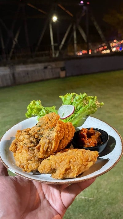 ปีกไก่ทอดน้ำปลา