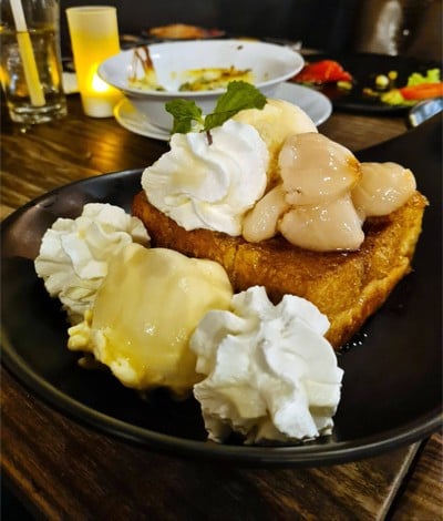 Shibuya Lychee Honey Toast