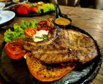Risotto Cream Sauce Pork Chop