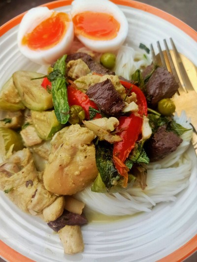 อาหาร หรือ เครื่องดื่ม