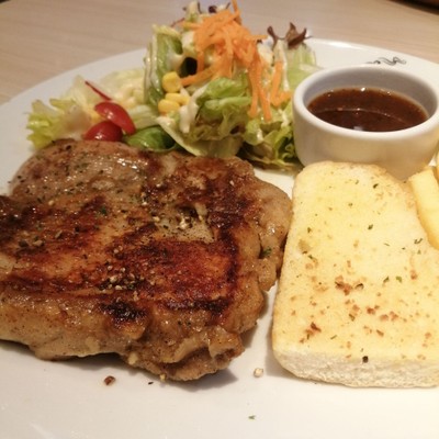 อาหาร หรือ เครื่องดื่ม