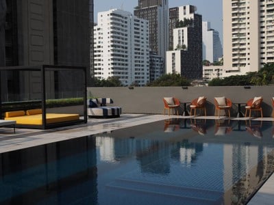 สระว่ายน้ำ/ชายหาด