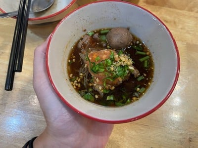 ก๋วยเตี๋ยวเรือต้มยำ (เนื้อ) ชามเล็ก