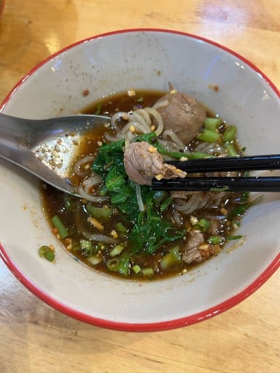 ก๋วยเตี๋ยวเรือต้มยำ (เนื้อ) ชามเล็ก