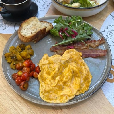 Pumpkin scrambled Breakfast plate ขนมปังซาวโดว์ฟักทองไข่ข้น