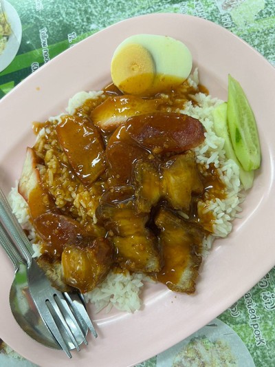 ข้าวหมูแดง