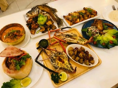 บ้านเชือก คาเฟ่ & เรสเตอรอง