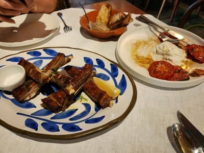 อาหาร หรือ เครื่องดื่ม