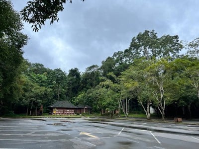 น้ำตกเหวสุวัต