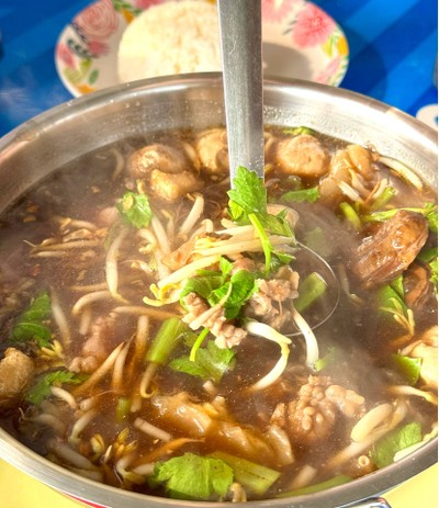 เกาเหลาหม้อไฟเนื้อรวม