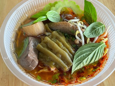 ก๋วยเตี๋ยวไก่มะระ