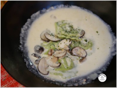 ราวิโอลี่ผักโขม