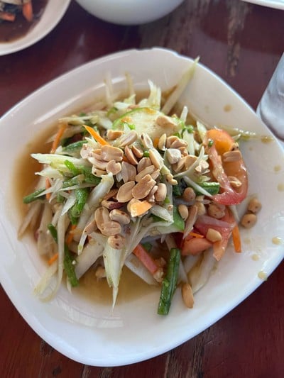 ขนมจีนขยุ้มร้านคุณน้อย