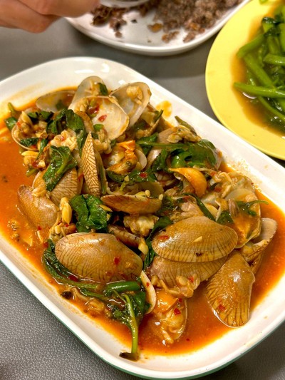 หอยลายน้ำพริกเผา