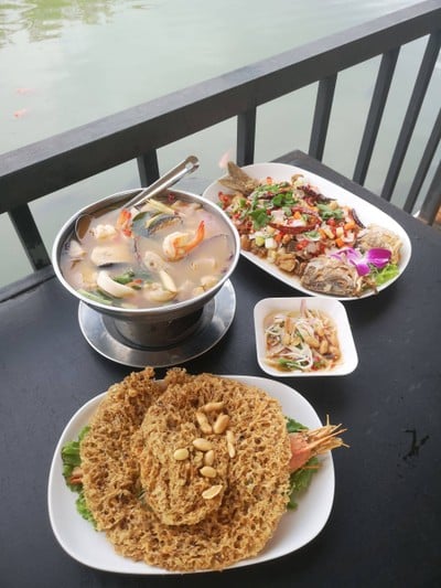 บึงตลิ่งชันอาหารและบ่อตกเล่น สาย 1