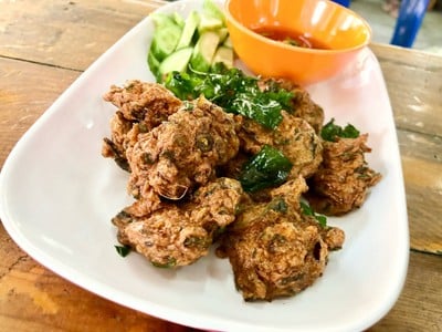 เมนูของร้าน โคตรถูก กระเพรา-อาหารตามสั่ง 49 บาททุกเมนู โคตรถูก 49 บาททุกเมนู