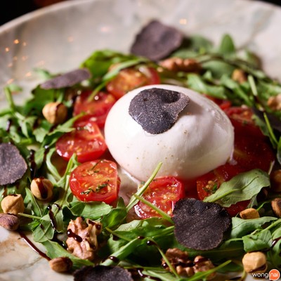 SEXY กะเพรา เชฟร้านสเต๊กแอบขายกะเพรา