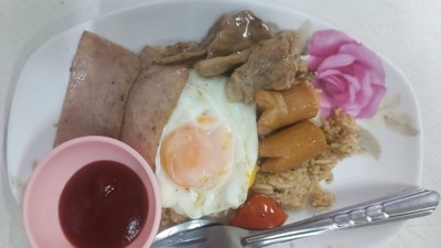 อาหาร หรือ เครื่องดื่ม