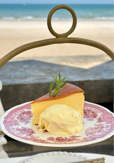 Pineapple Basque Cheese Cake