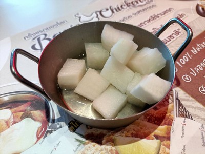 อาหาร หรือ เครื่องดื่ม