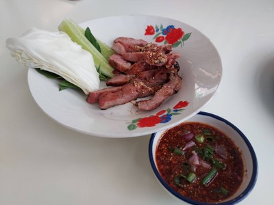 อาหาร หรือ เครื่องดื่ม