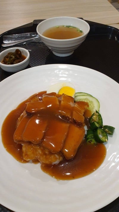 ข้าวหมูกรอบ นายไซ