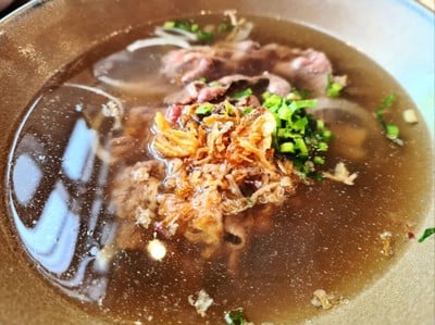 เฝอเนื้อออสเตรเลียสไลซ์