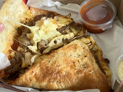 เมลทส์ฟิลลี่ชีสสเต็ก