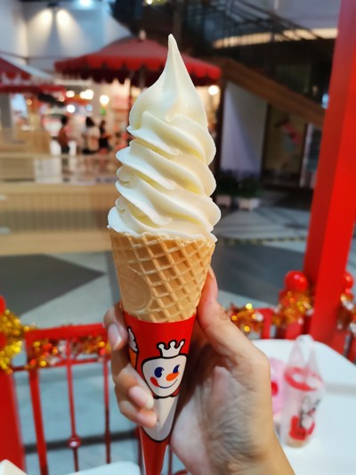 ไอศครีมวาฟเฟิล