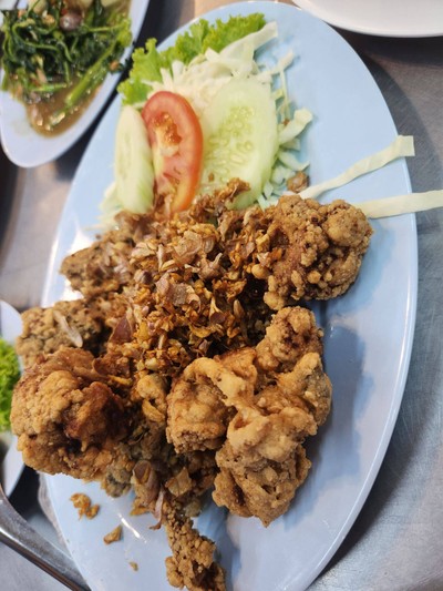 กบทอดกระเทียม