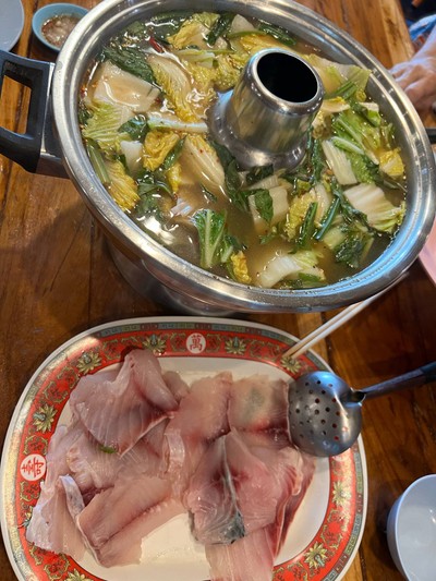 ปลาจุ่มหม้อไฟ