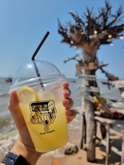 อาหาร หรือ เครื่องดื่ม