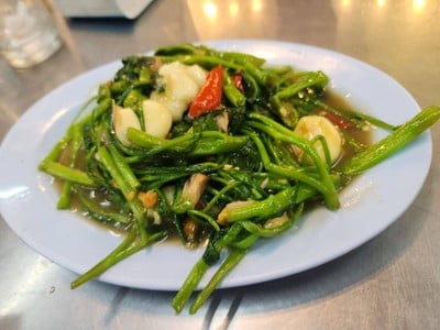 ผัดผักบุ้ง