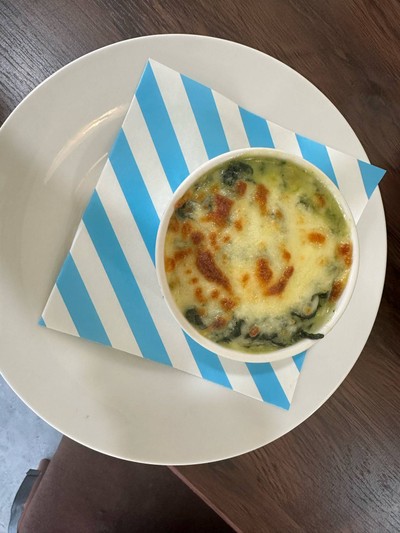 ผักโขมอบชีส