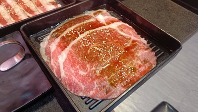 เนื้อโมโมะ (ถาดแรก)