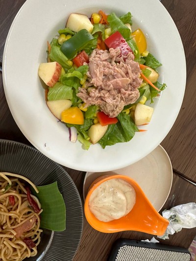 สลัดทูน่า