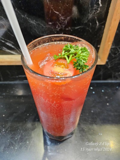 อาหาร หรือ เครื่องดื่ม