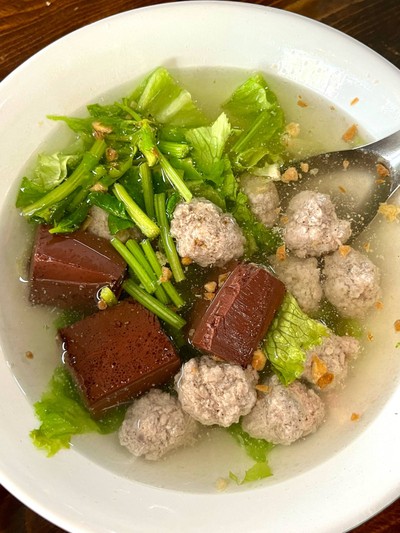 เกาเหลาเลือดหมู