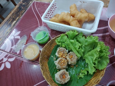 อาหาร หรือ เครื่องดื่ม