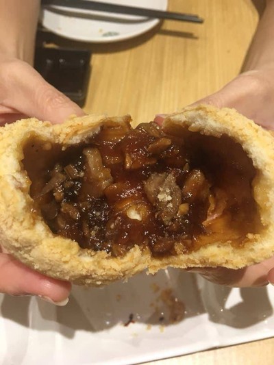 ซาลาเปาอบหมูแดง