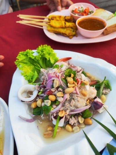 เมนูของร้าน สวนอาหารลุงนวย