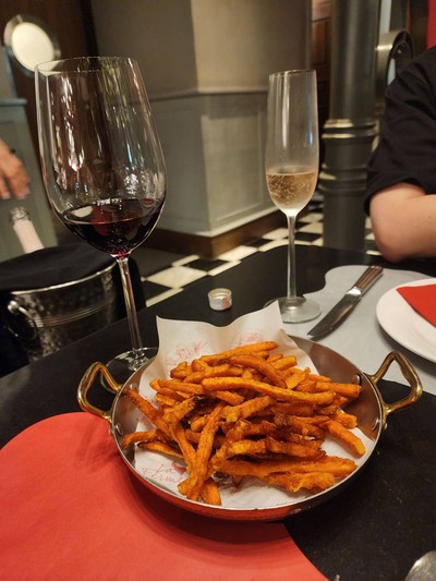 อาหาร หรือ เครื่องดื่ม