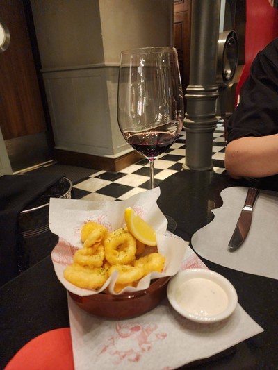 อาหาร หรือ เครื่องดื่ม