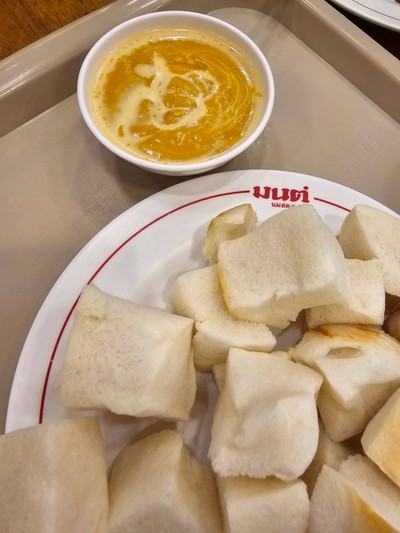 เมนูของร้าน มนต์นมสด เสาชิงช้า