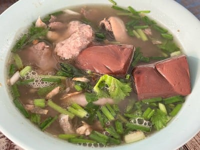 ต้มเลือดหมู