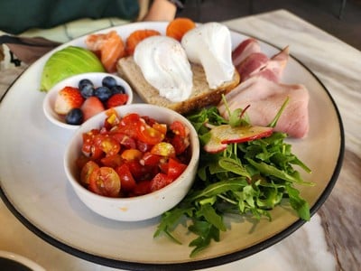 อาหาร หรือ เครื่องดื่ม