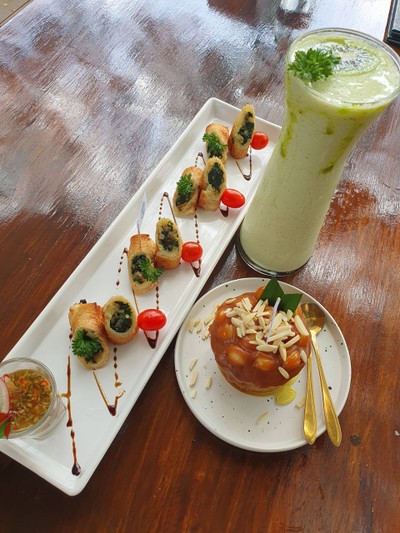 อาหาร หรือ เครื่องดื่ม