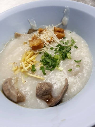 โจ๊กหมู+เครื่องใน